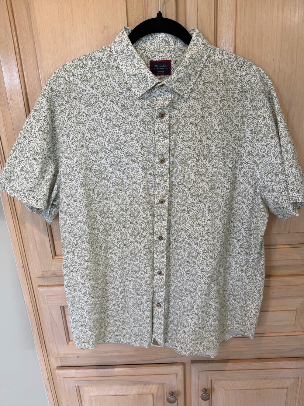 UNTUCKit Men’s XL Green Floral Cotton Short Sleeve Shirt